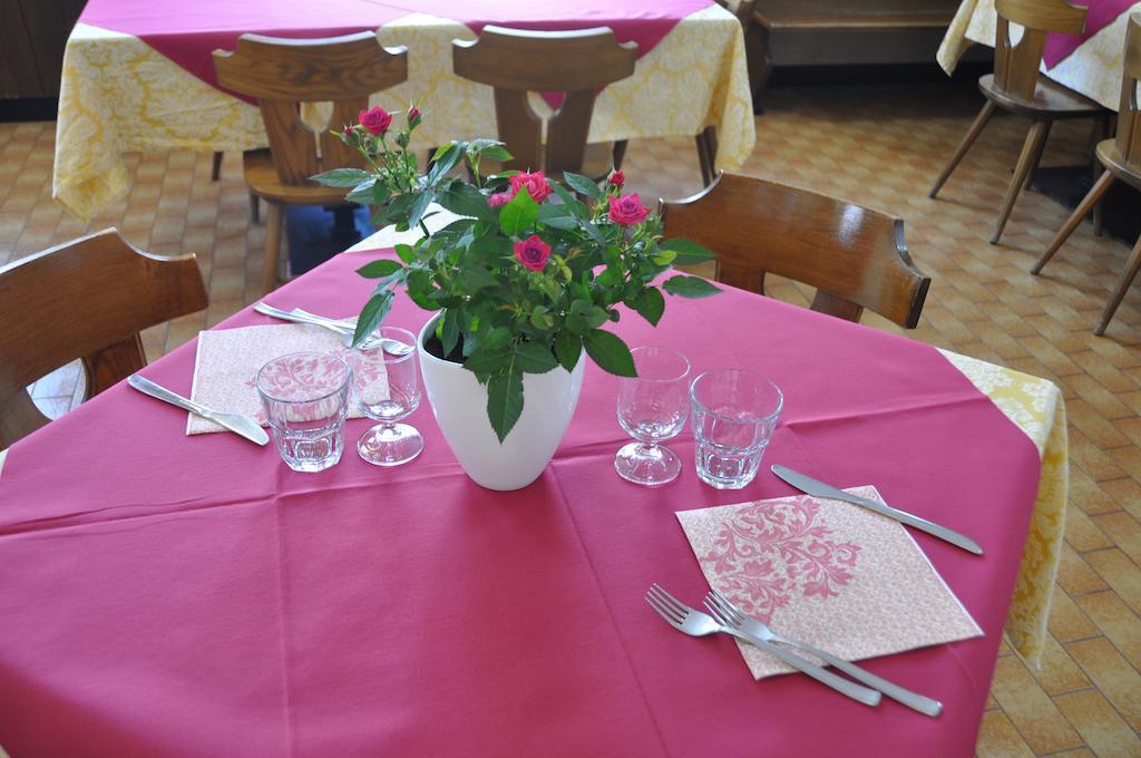 Casa Alpina Dobbiaco 호텔 외부 사진