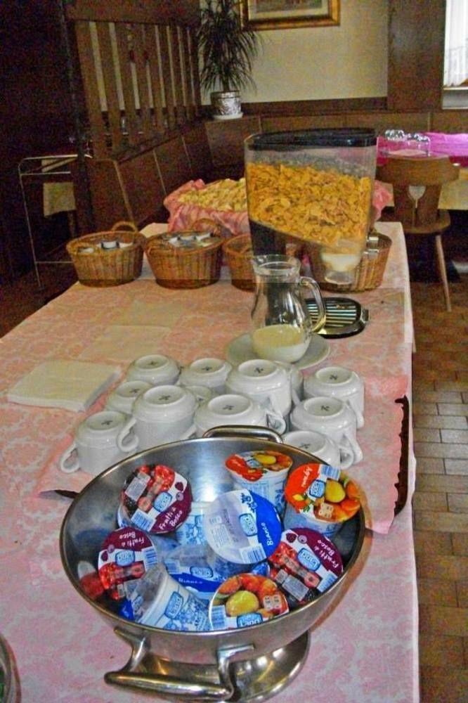 Casa Alpina Dobbiaco 호텔 외부 사진
