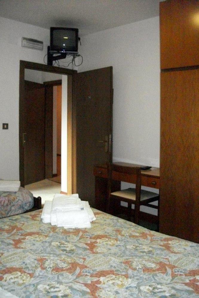 Casa Alpina Dobbiaco 호텔 외부 사진